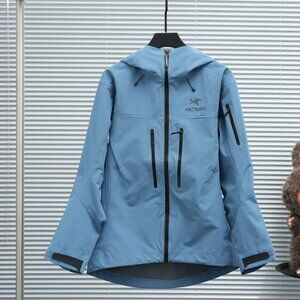 Arcteryx casual sports hooded zip-up hardshell jacket/ski jacket